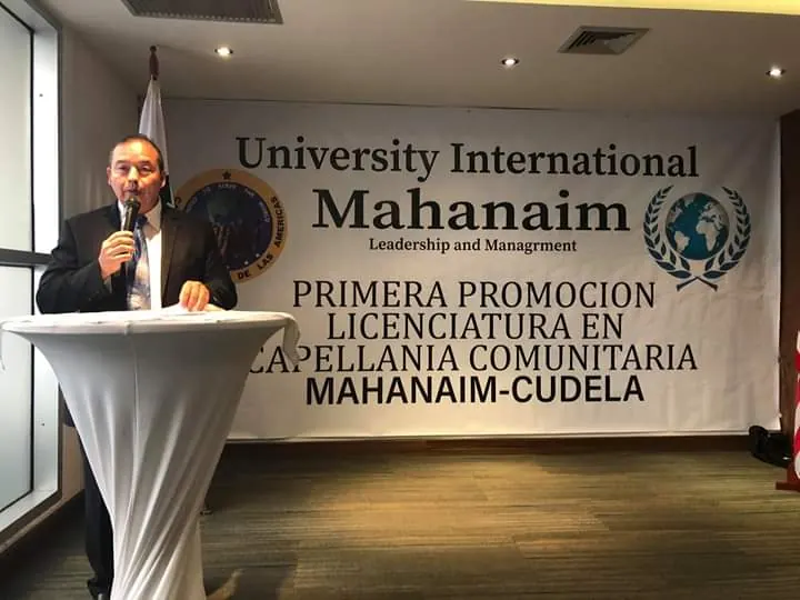 Acto de la primera promoción de licenciatura en capellanía comunitaria